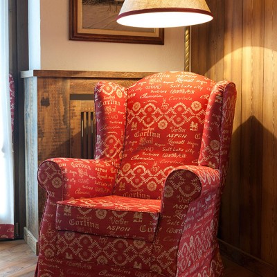 Modern: wood and stone - Interni Mobilarte - Furniture design and restoration